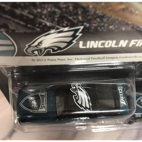 Philadelphia Eagle Die Cast Car 1:64 Ford Mustang Lincoln Financial Stadium Card - Picture 2 of 7